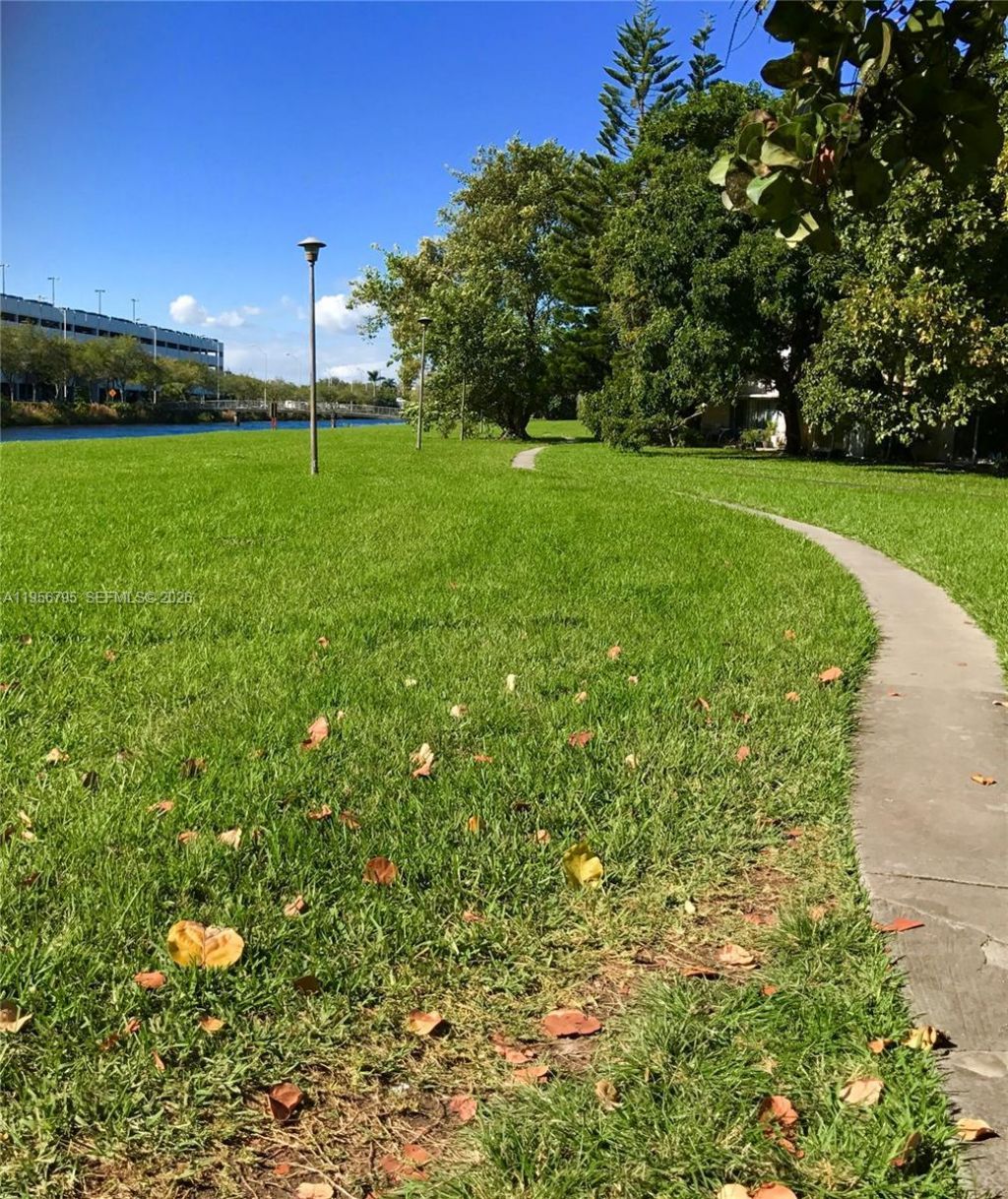 7328 SW 82nd St , Unit B113, Miami, FL 33143 Photo