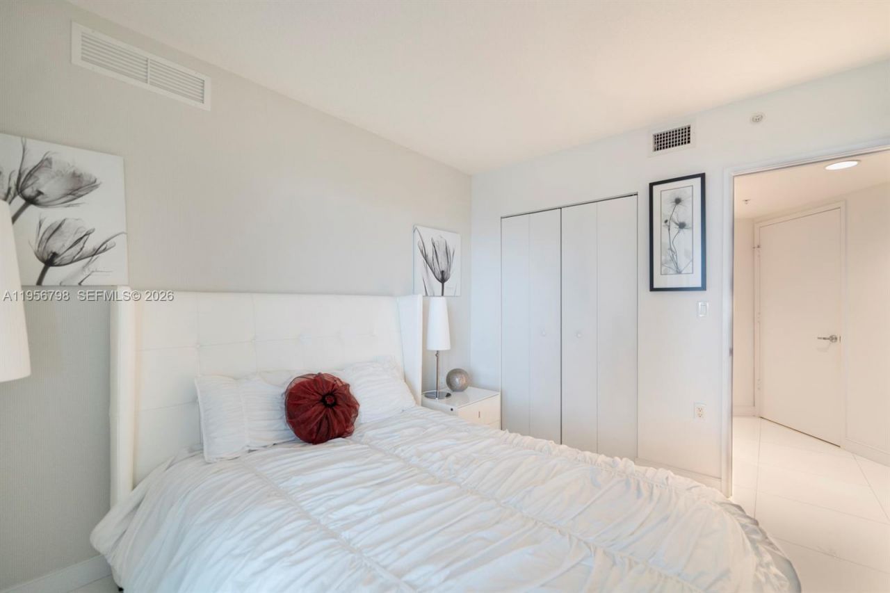 200 Sunny Isles Blvd , Unit 2-1101, Sunny Isles Beach, FL 33160 Photo