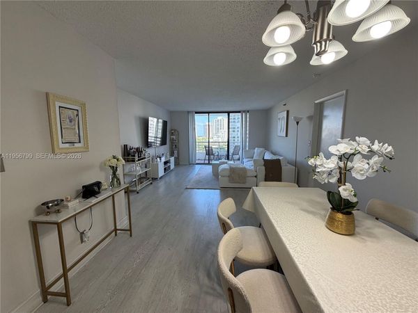 3300 NE 192nd St, Unit 1008, Aventura, FL 33180