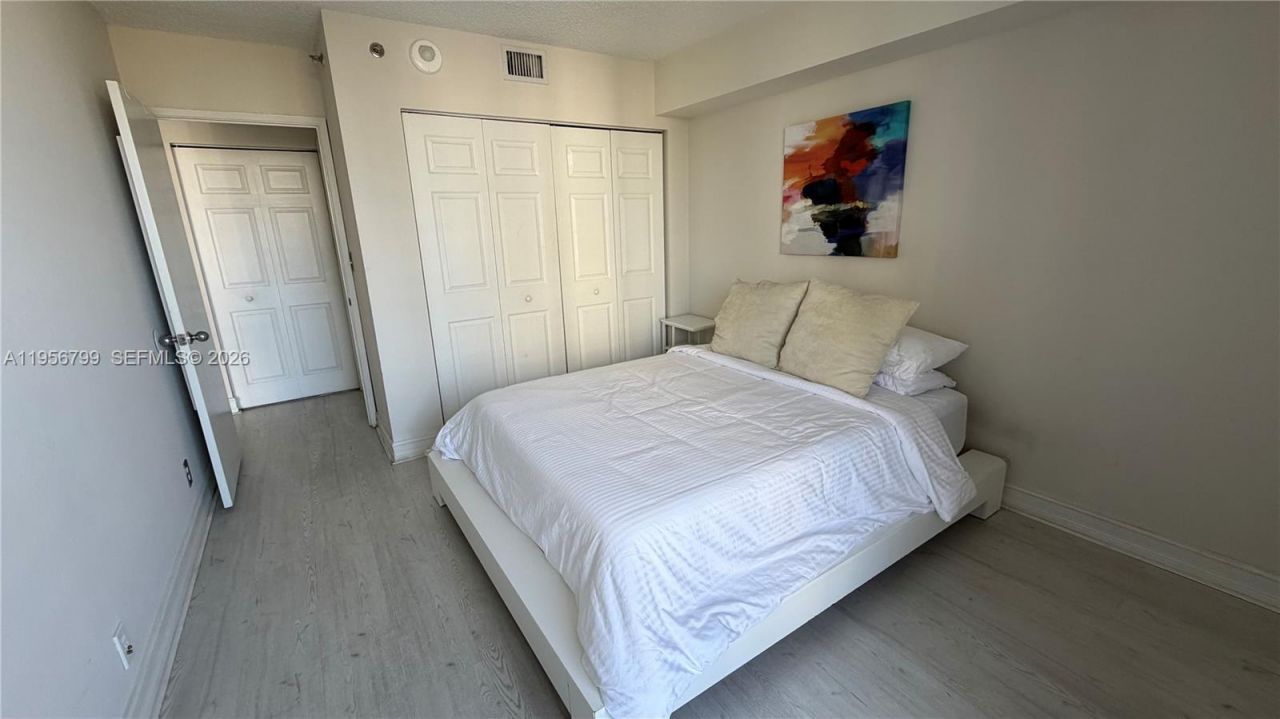 3300 NE 192nd St, Unit 1008, Aventura, FL 33180 Photo