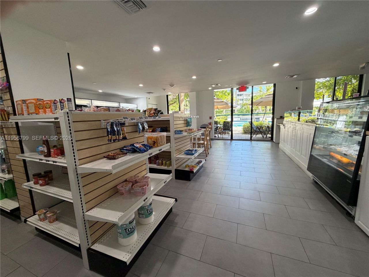 3300 NE 192nd St, Unit 1008, Aventura, FL 33180 Photo