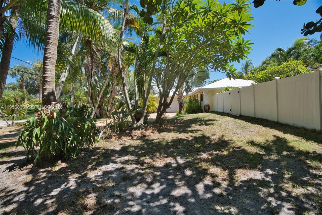 123 S Sewalls Point Rd, Sewalls Point, FL 34996 Photo
