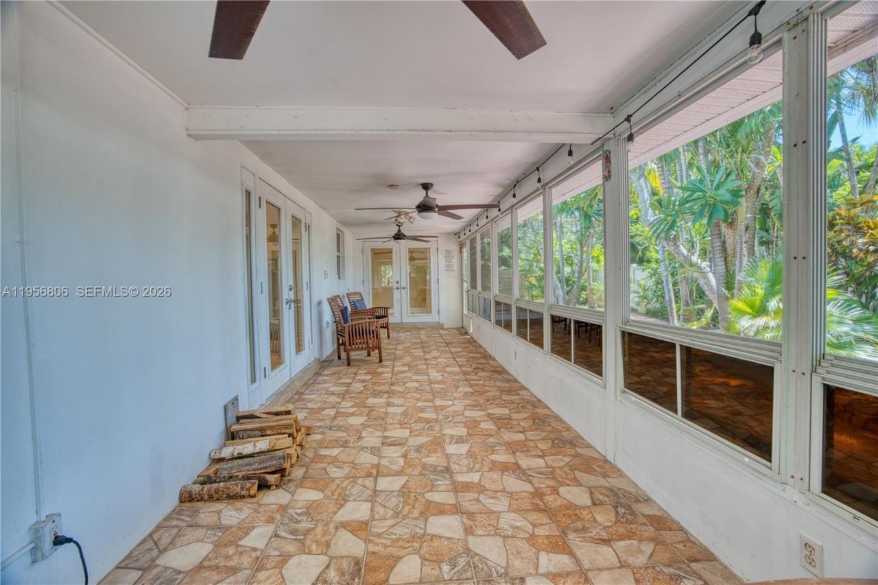 123 S Sewalls Point Rd, Sewalls Point, FL 34996 Photo