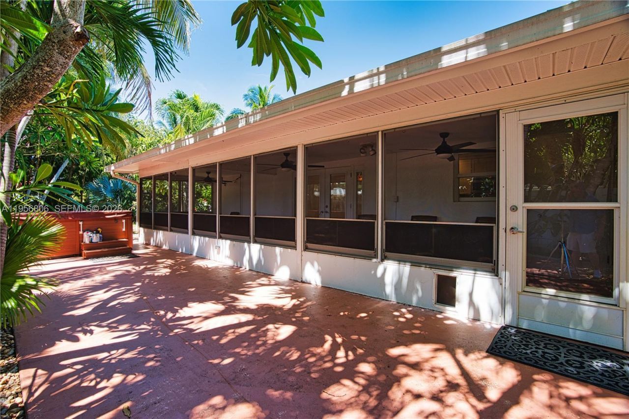 123 S Sewalls Point Rd, Sewalls Point, FL 34996 Photo