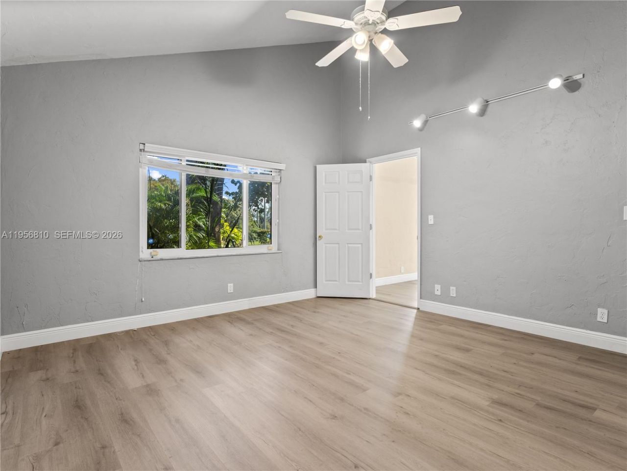 3400 Cherry Garden Cir , Unit 156, Lauderhill, FL 33319 Photo
