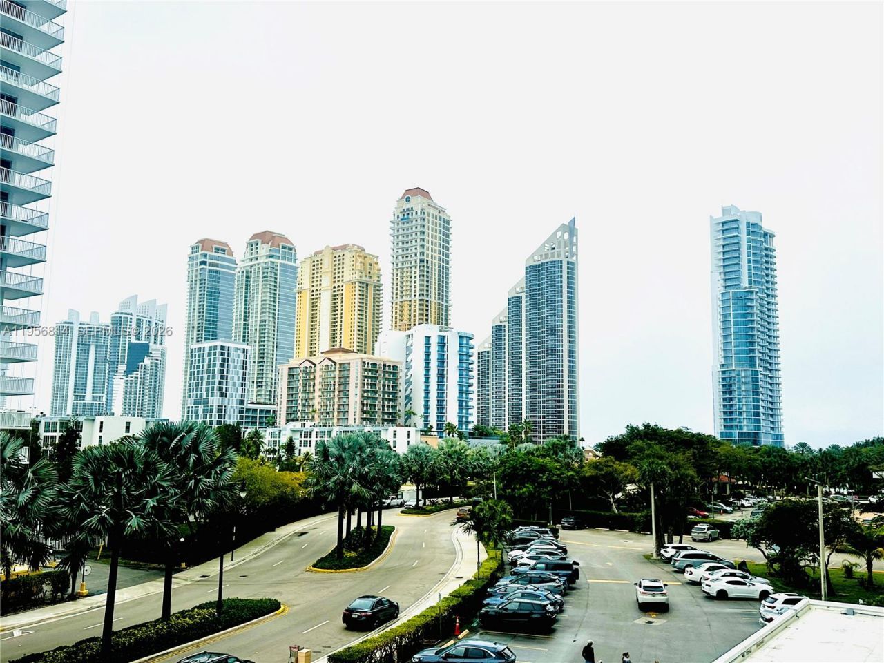 230 174th St, Unit 410, Sunny Isles Beach, FL 33160 Photo