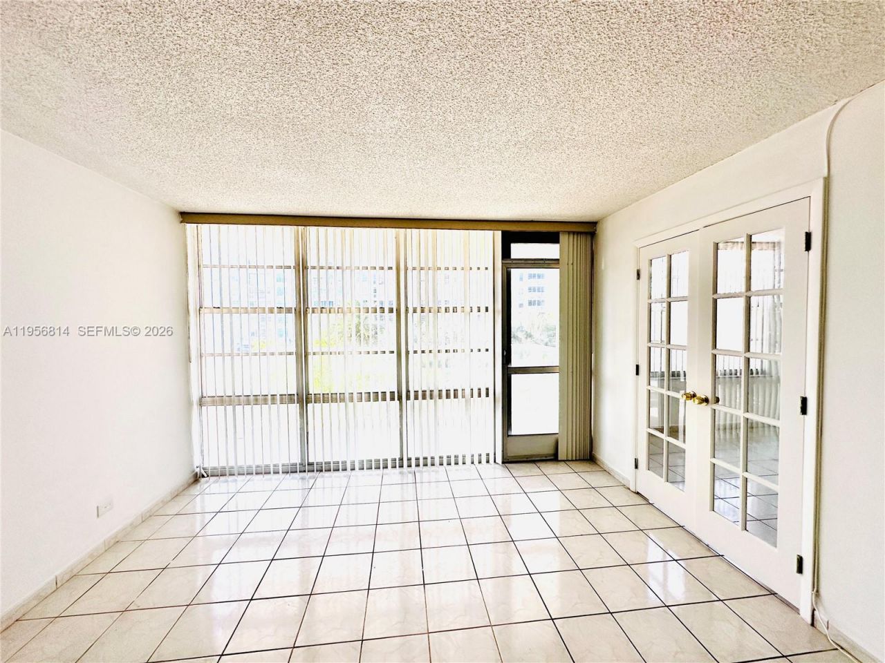 230 174th St, Unit 410, Sunny Isles Beach, FL 33160 Photo