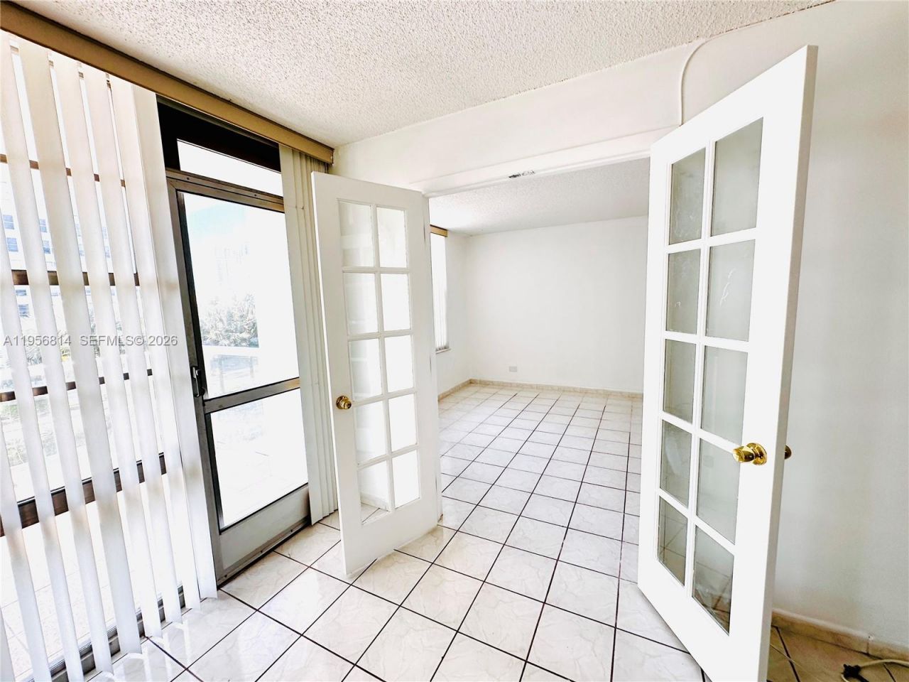 230 174th St, Unit 410, Sunny Isles Beach, FL 33160 Photo
