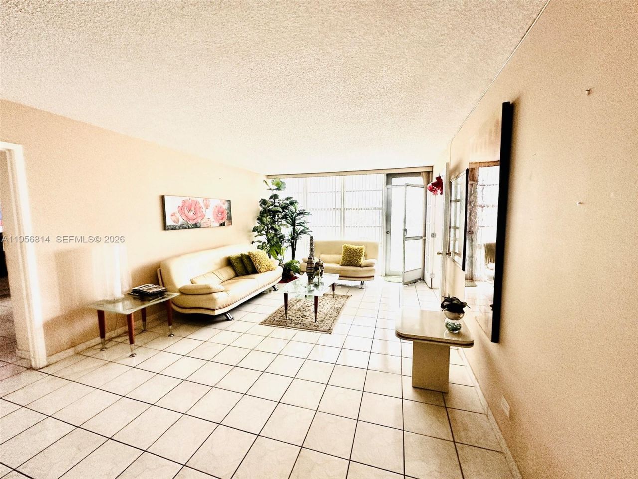 230 174th St, Unit 410, Sunny Isles Beach, FL 33160 Photo
