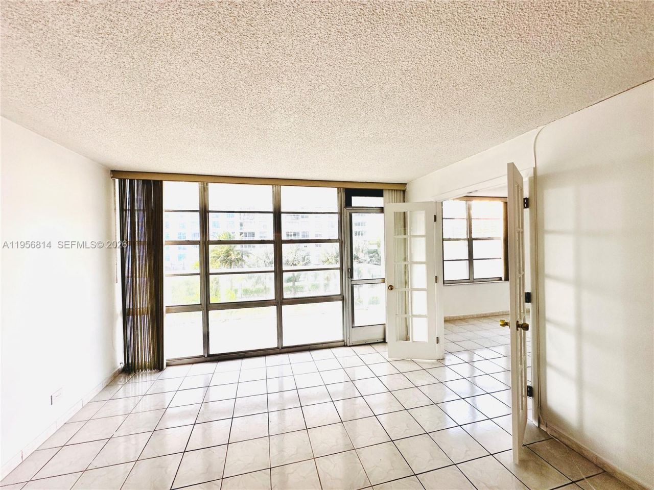 230 174th St, Unit 410, Sunny Isles Beach, FL 33160 Photo