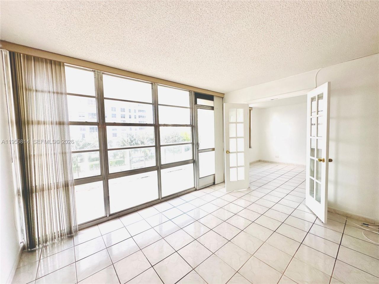 230 174th St, Unit 410, Sunny Isles Beach, FL 33160 Photo