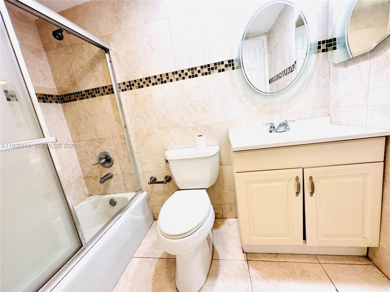 230 174th St, Unit 410, Sunny Isles Beach, FL 33160 Photo