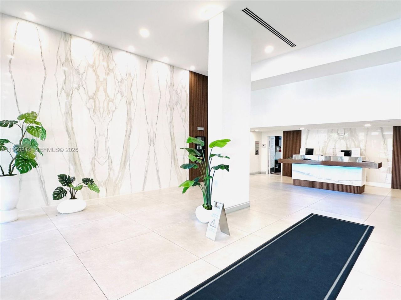 230 174th St, Unit 410, Sunny Isles Beach, FL 33160 Photo