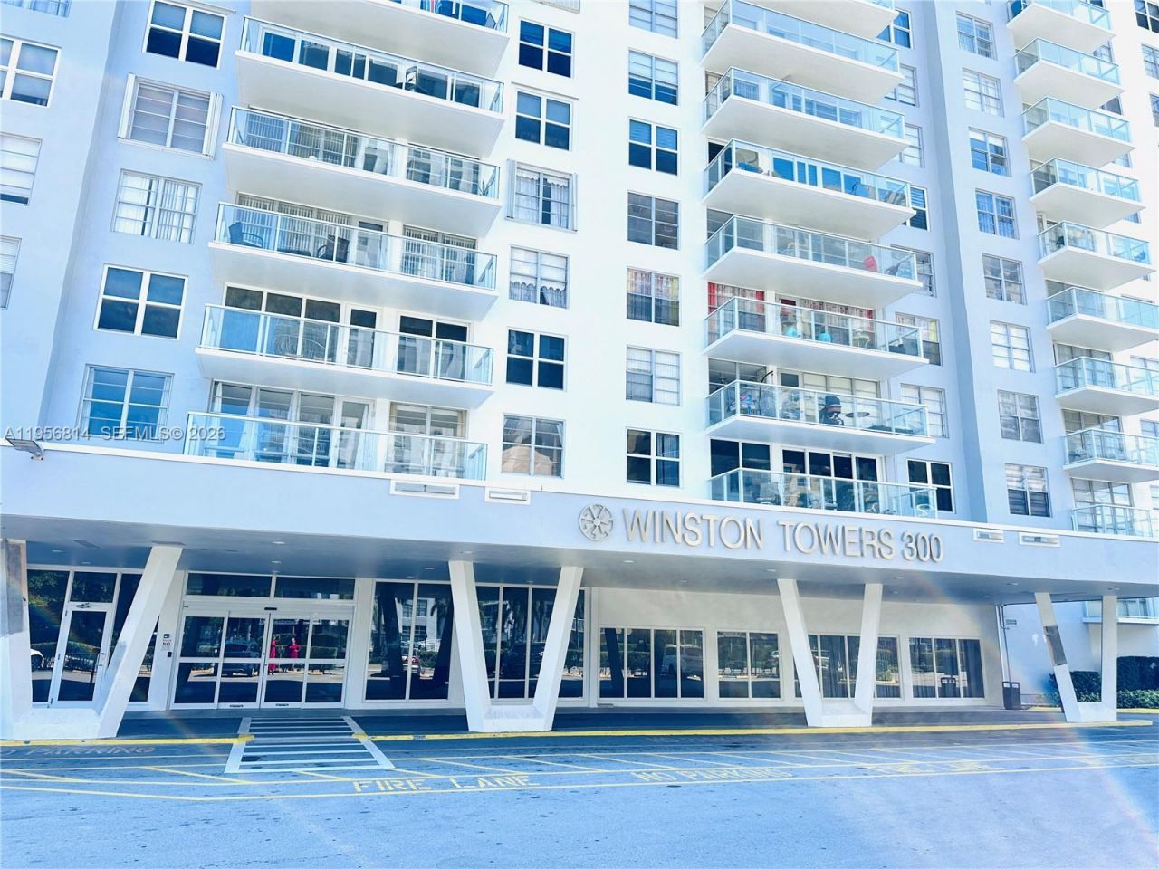 230 174th St, Unit 410, Sunny Isles Beach, FL 33160 Photo