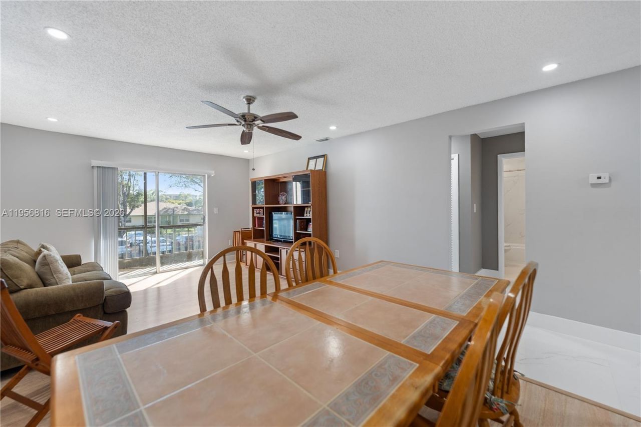 4110 NW 88th Ave, Unit 205, Coral Springs, FL 33065 Photo