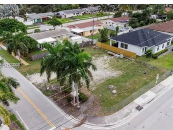 4861 Peters Rd , Plantation, FL 33317
