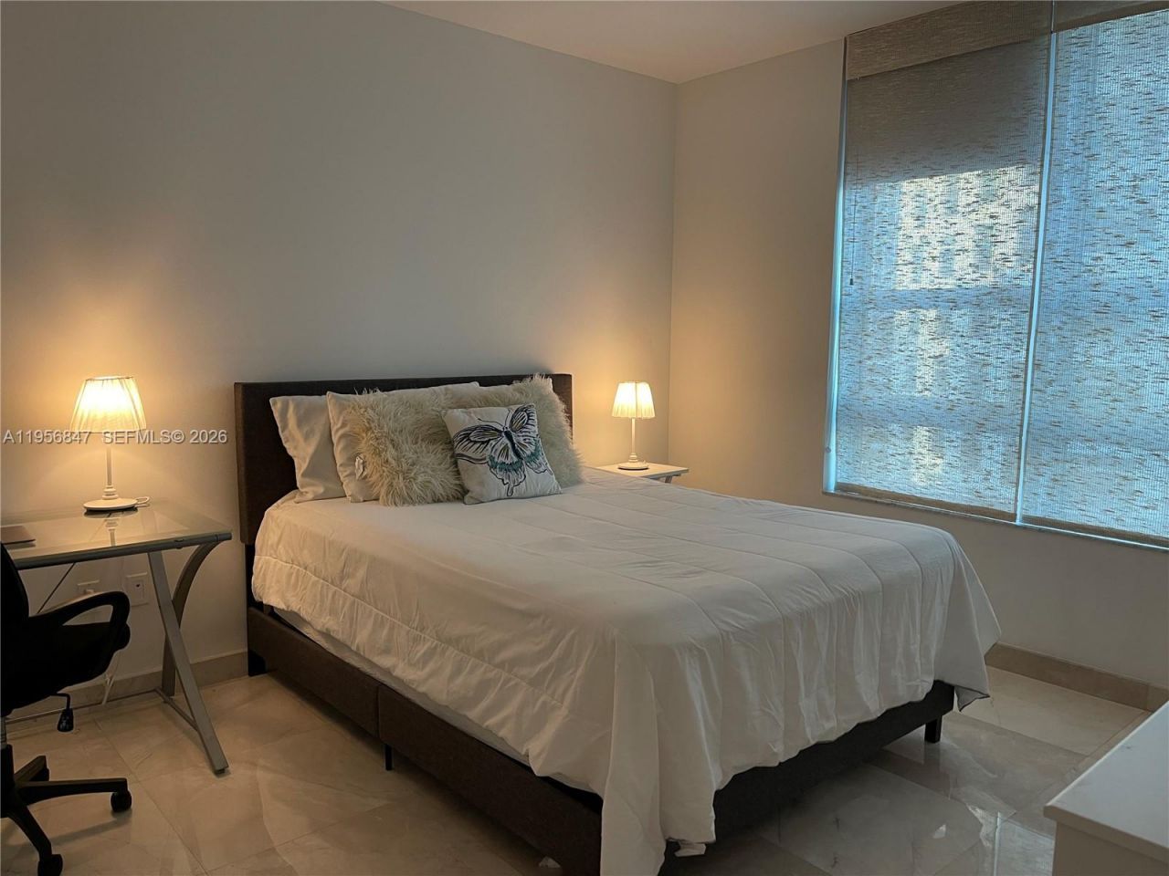 950 Brickell Bay Dr, Unit 1402, Miami, FL 33131 Photo