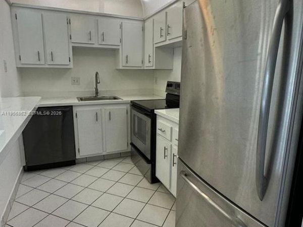 4174 Inverrary Dr, Unit 311, Lauderhill, FL 33319