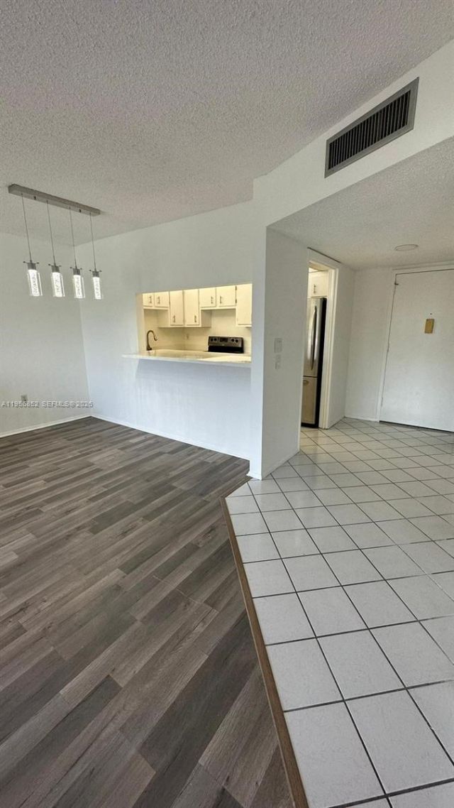 4174 Inverrary Dr, Unit 311, Lauderhill, FL 33319 Photo