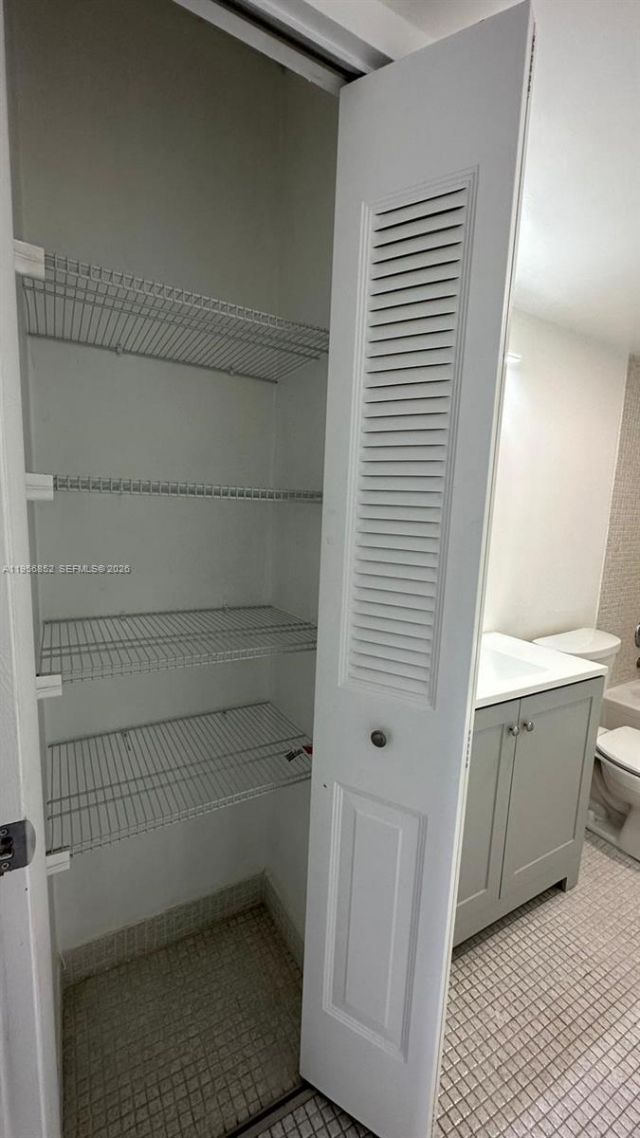 4174 Inverrary Dr, Unit 311, Lauderhill, FL 33319 Photo