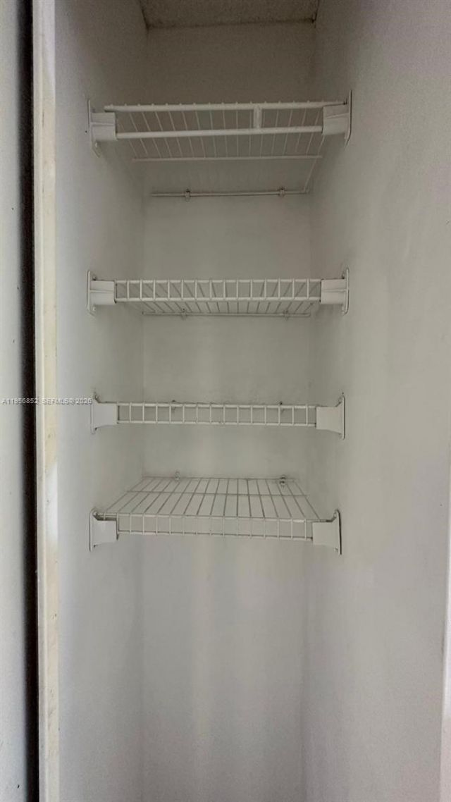 4174 Inverrary Dr, Unit 311, Lauderhill, FL 33319 Photo