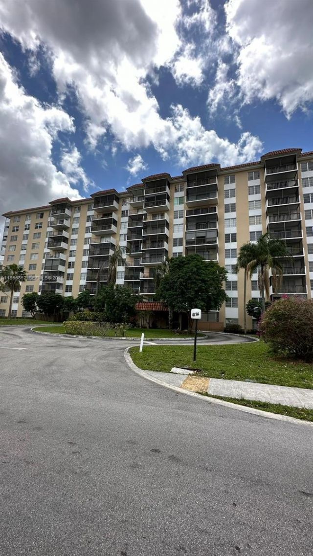 4174 Inverrary Dr, Unit 311, Lauderhill, FL 33319 Photo