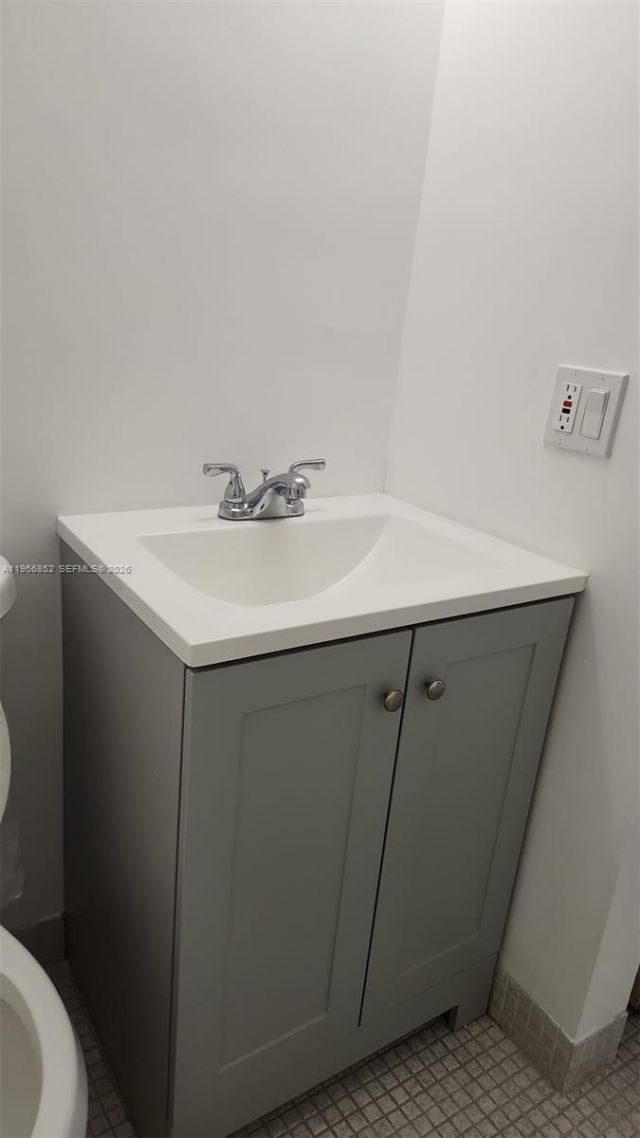 4174 Inverrary Dr, Unit 311, Lauderhill, FL 33319 Photo