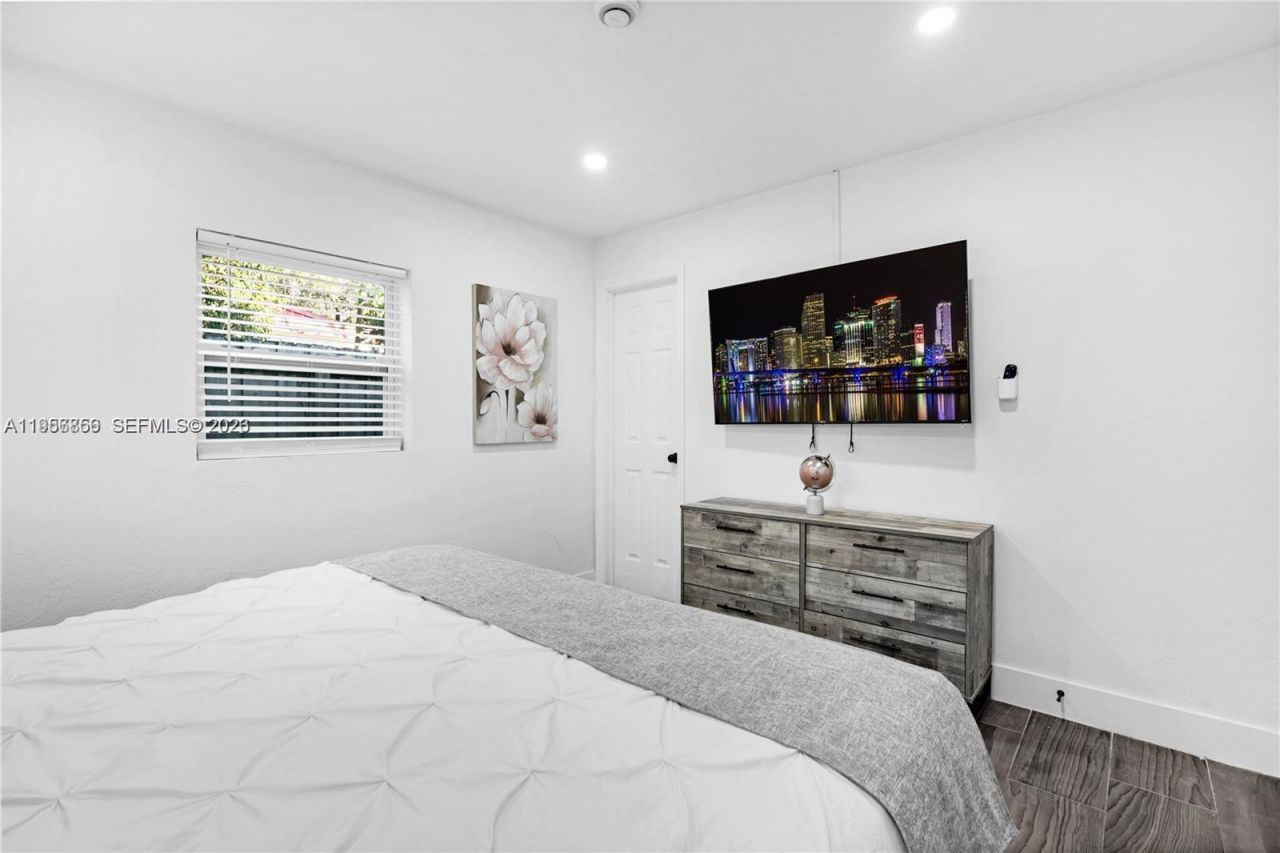 6661 Freedom St , Hollywood, FL 33024 Photo