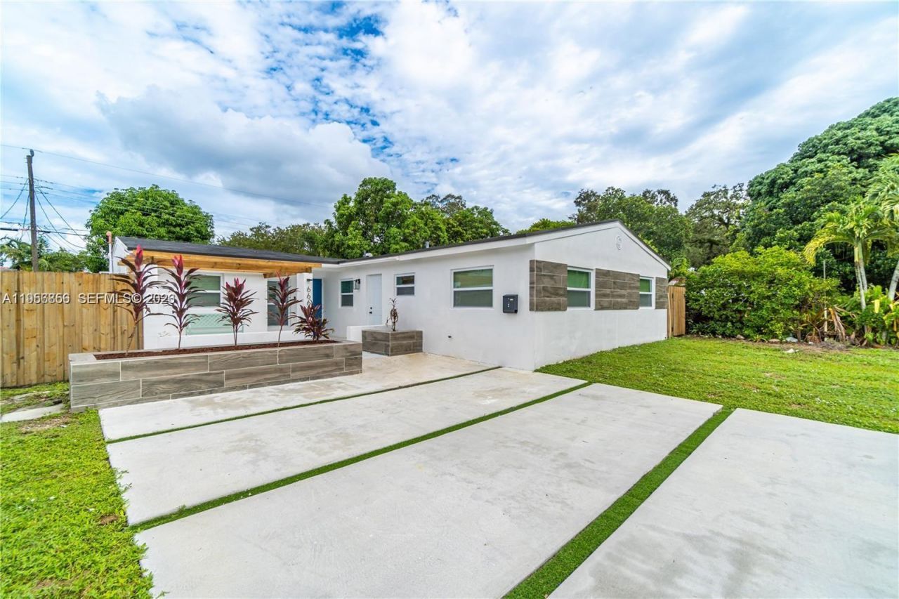 6661 Freedom St , Hollywood, FL 33024 Photo