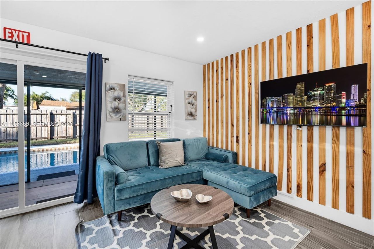 6661 Freedom St , Hollywood, FL 33024 Photo