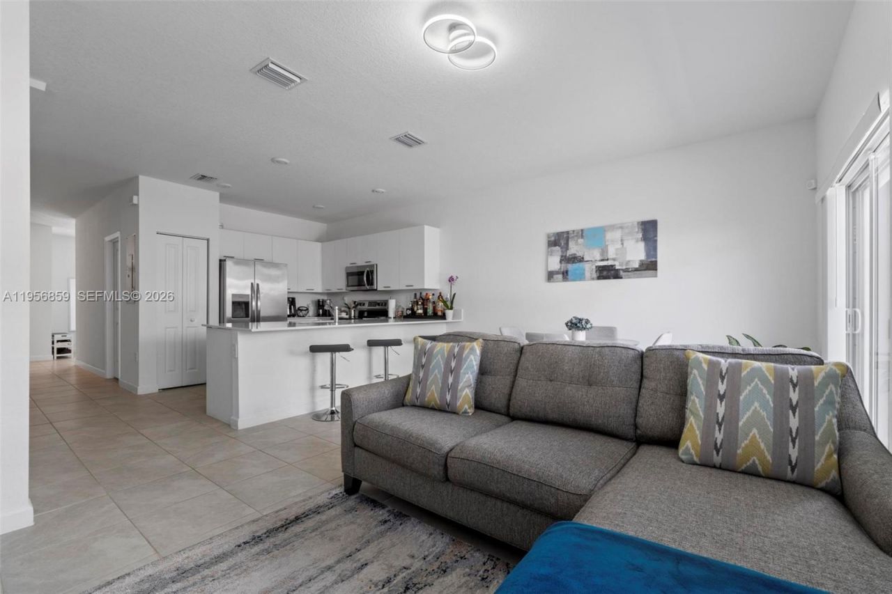 12204 NW 23rd Ct , Miami, FL 33167 Photo