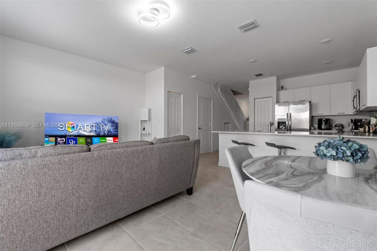 12204 NW 23rd Ct , Miami, FL 33167 Photo