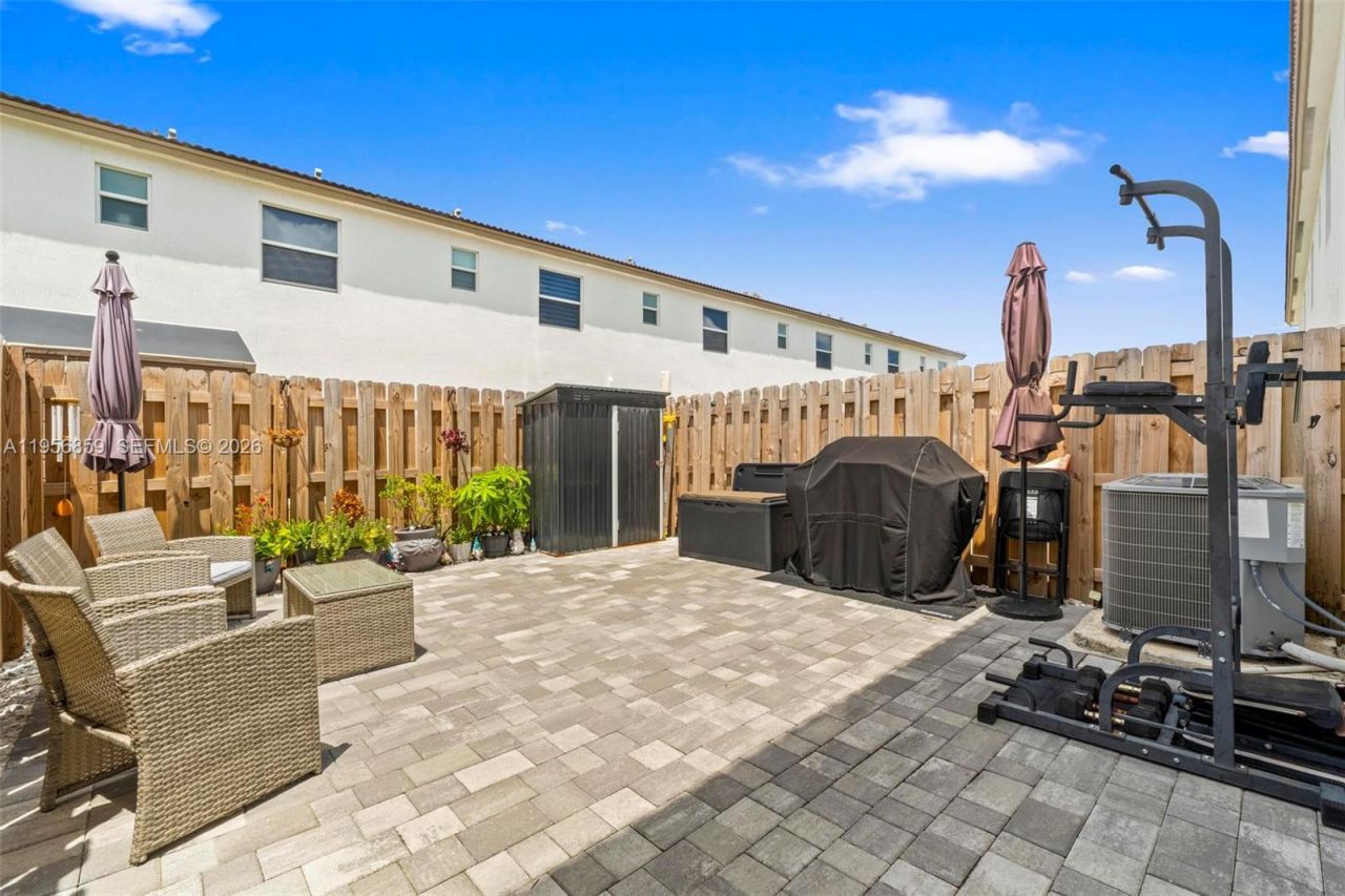 12204 NW 23rd Ct , Miami, FL 33167 Photo