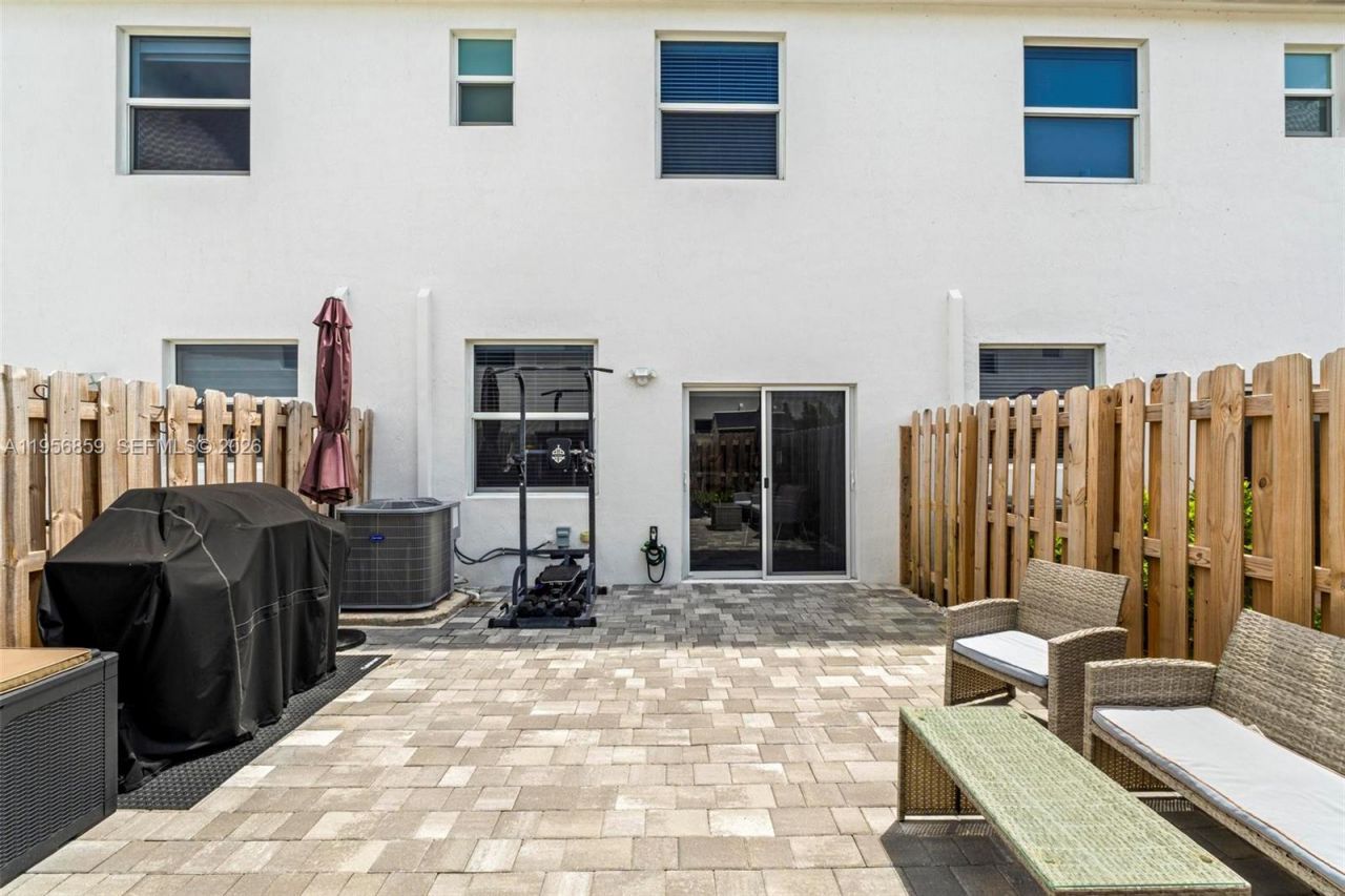 12204 NW 23rd Ct , Miami, FL 33167 Photo