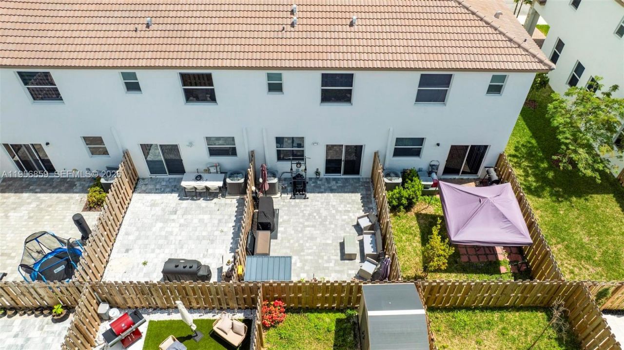 12204 NW 23rd Ct , Miami, FL 33167 Photo