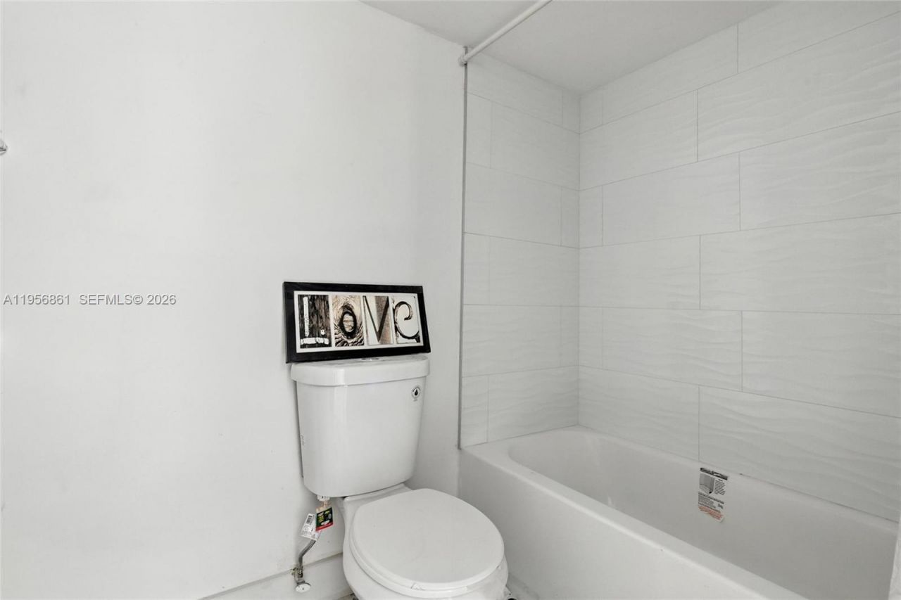 4165 SW 66th Ter, Unit 109, Davie, FL 33314 Photo