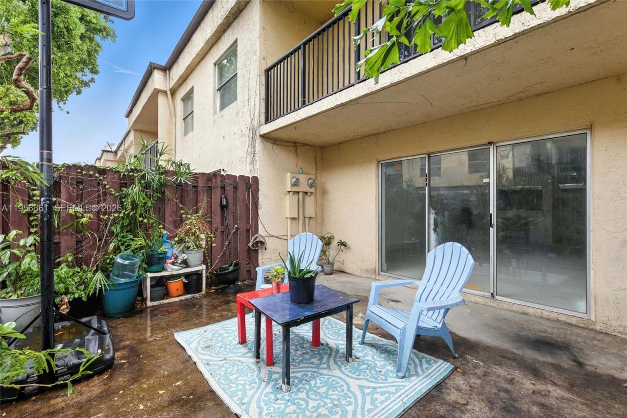 4165 SW 66th Ter, Unit 109, Davie, FL 33314 Photo