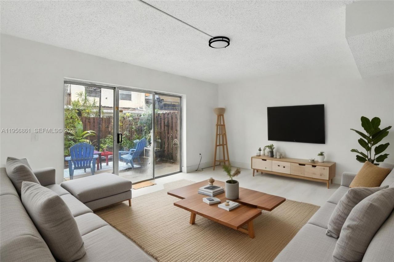 4165 SW 66th Ter, Unit 109, Davie, FL 33314 Photo