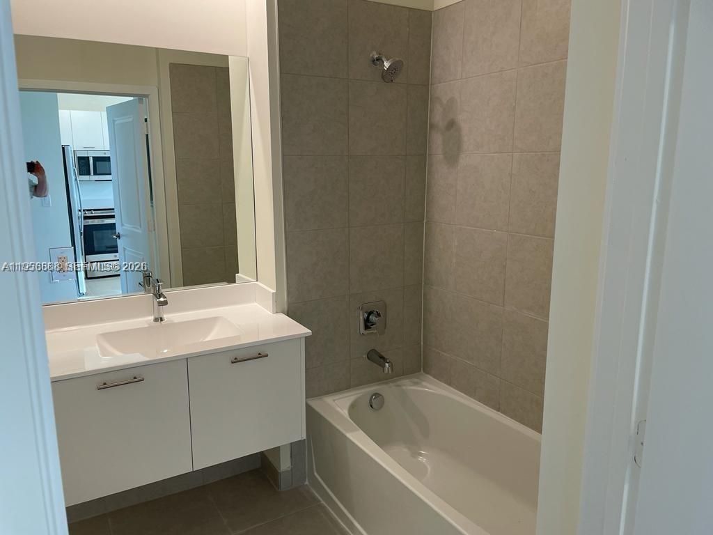 6453 NW 102nd Path , Unit 303, Doral, FL 33178 Photo