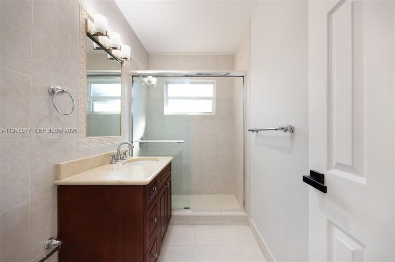 5730 SW 56th Ter, Miami, FL 33143 Photo