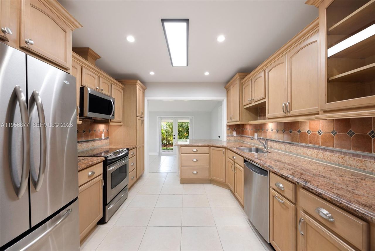 5730 SW 56th Ter, Miami, FL 33143 Photo