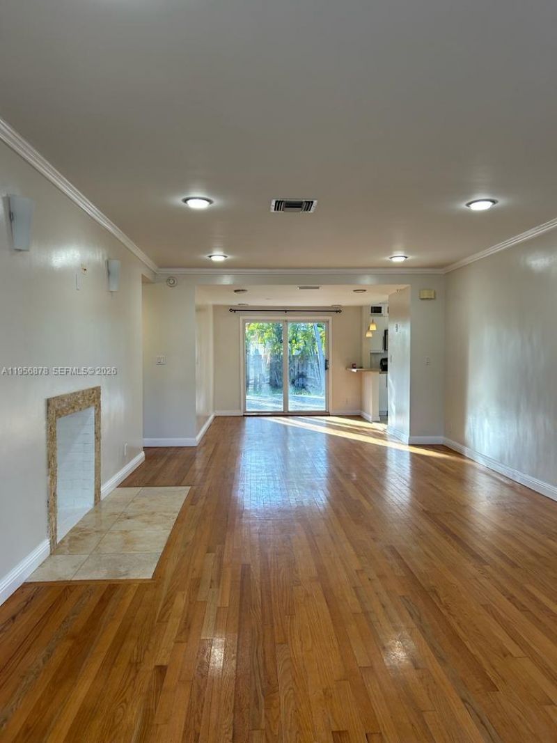 9208 Byron Ave , Surfside, FL 33154 Photo