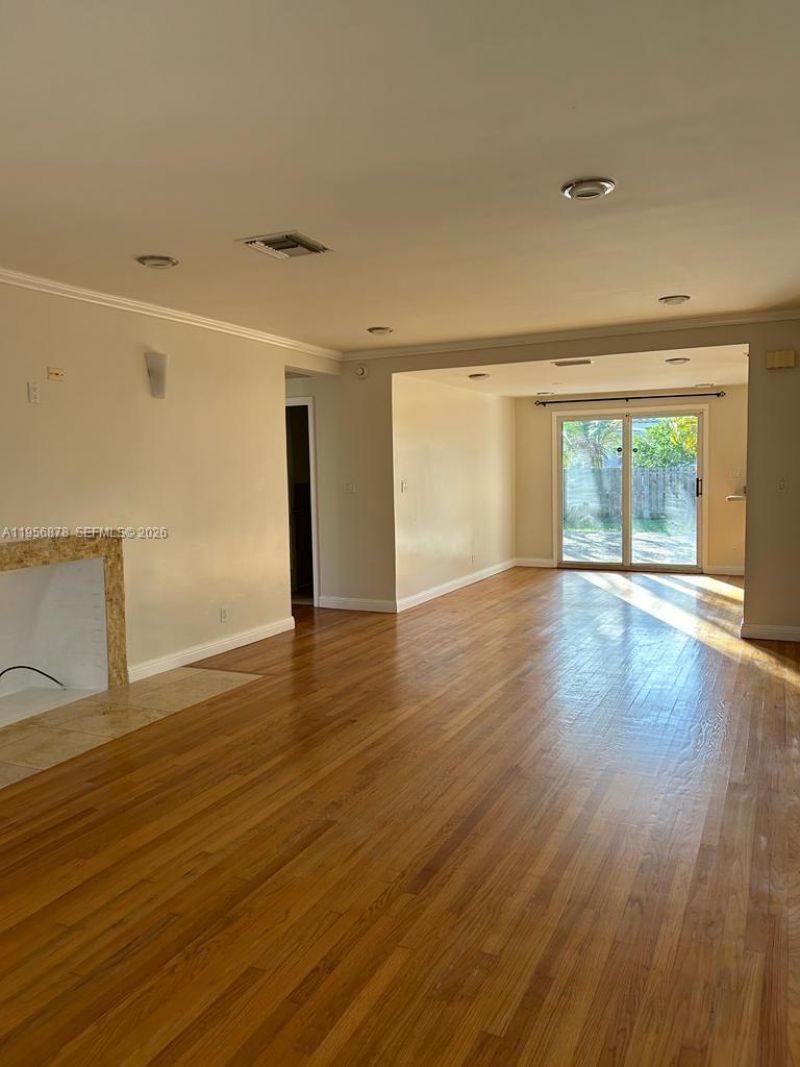 9208 Byron Ave , Surfside, FL 33154 Photo