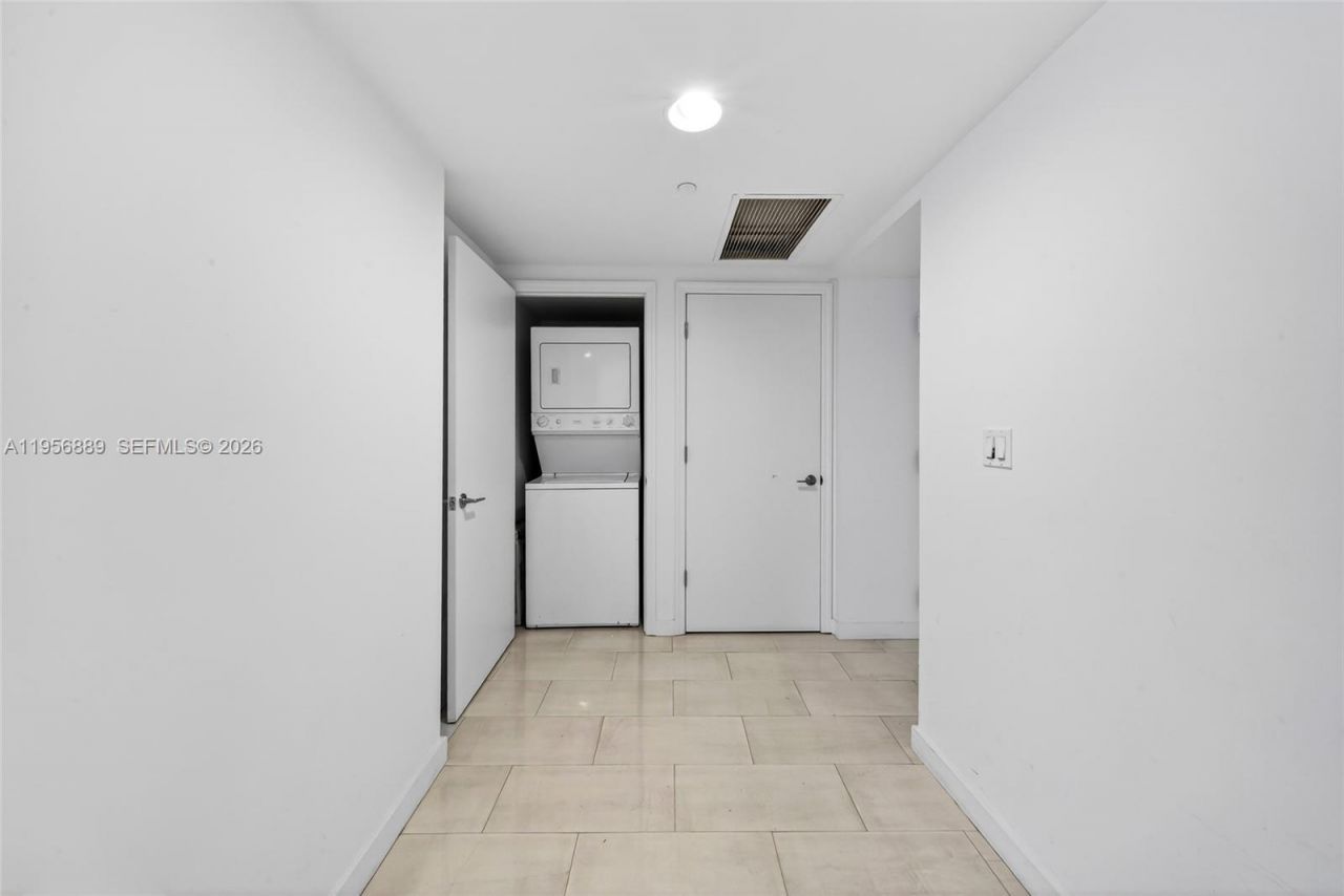 500 Brickell Ave, Unit 501, Miami, FL 33131 Photo