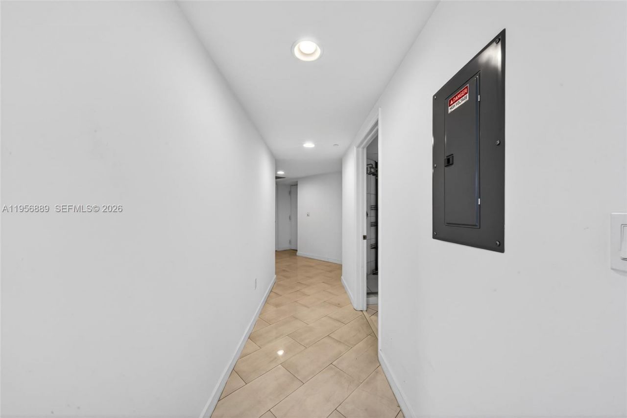 500 Brickell Ave, Unit 501, Miami, FL 33131 Photo