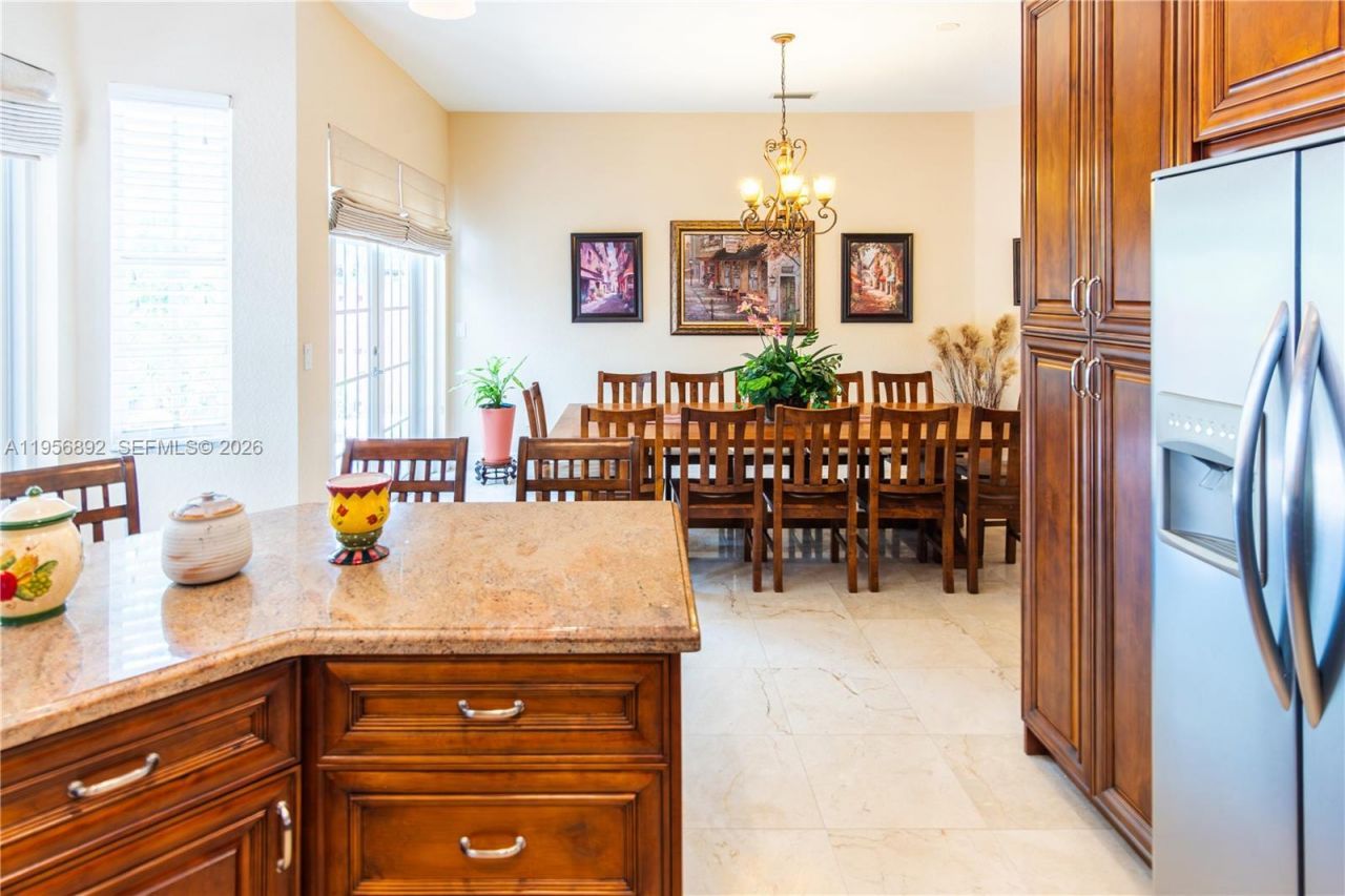 10564 NW 57th St, Doral, FL 33178 Photo