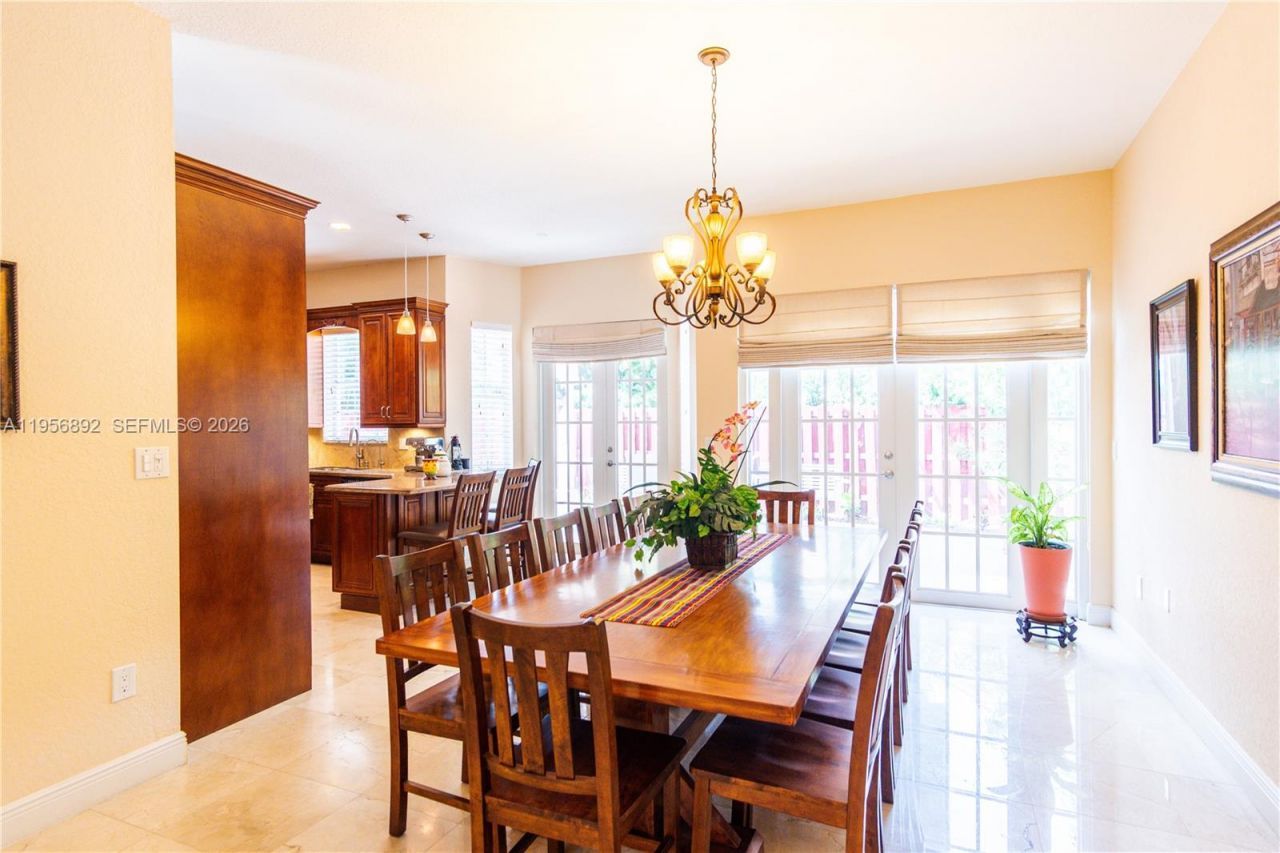 10564 NW 57th St, Doral, FL 33178 Photo