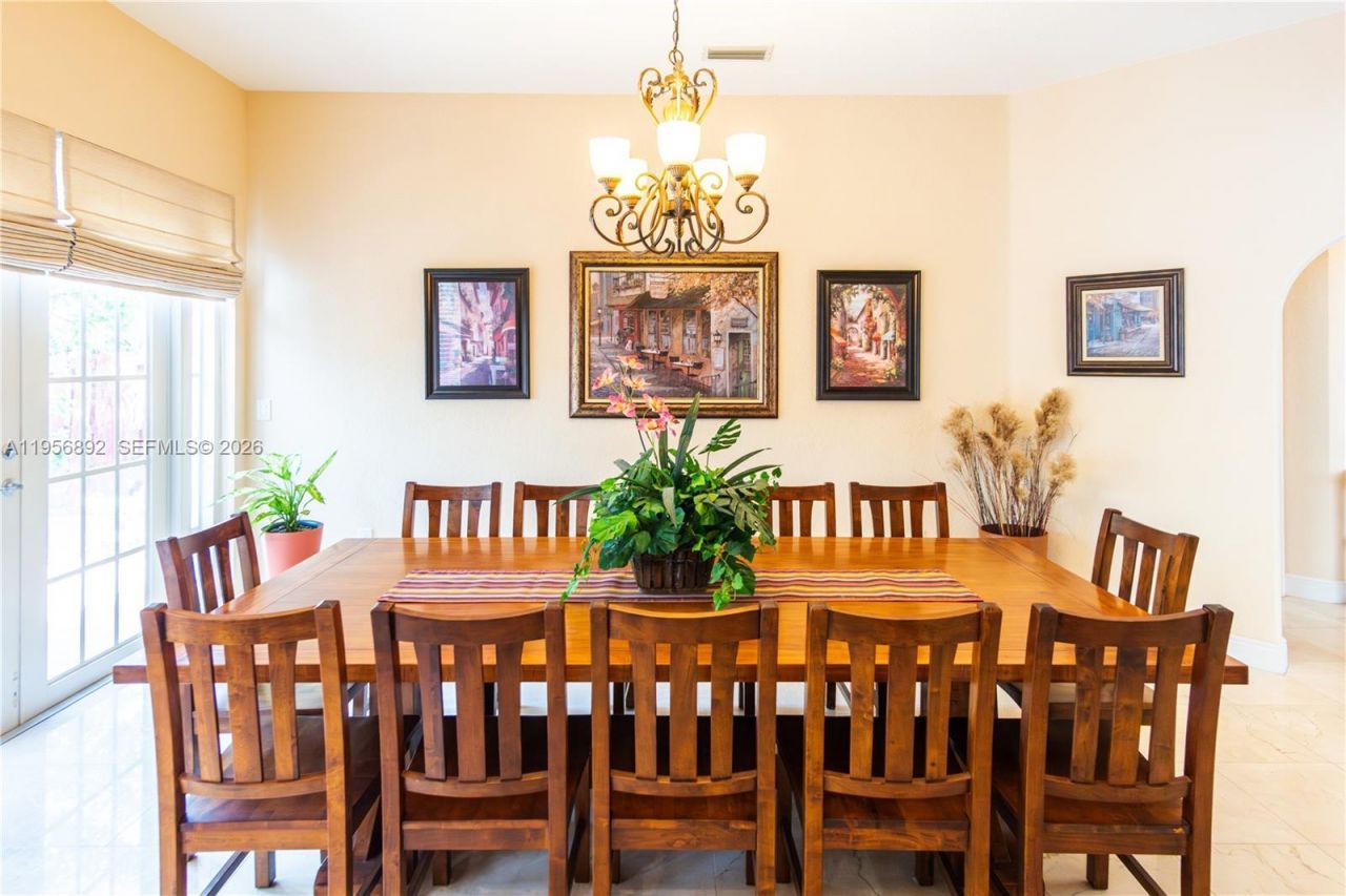 10564 NW 57th St, Doral, FL 33178 Photo