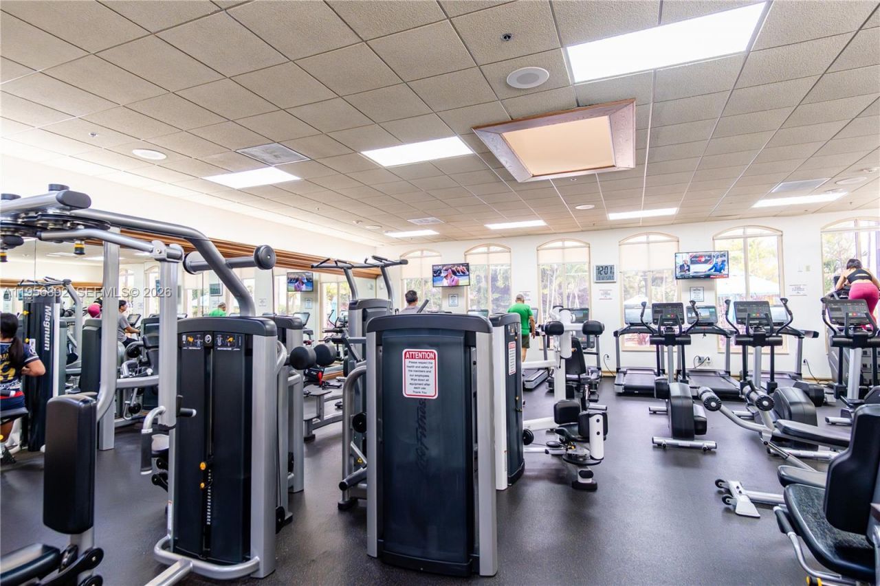 10564 NW 57th St, Doral, FL 33178 Photo