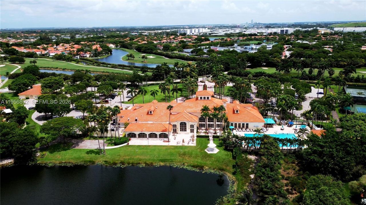 10564 NW 57th St, Doral, FL 33178 Photo